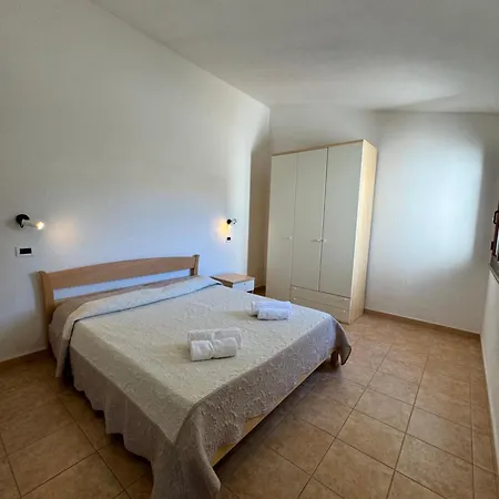 Corallo - Centro 度假居 圣特奥多罗